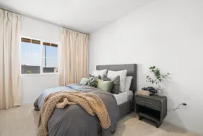 Modern, Clean, New Home + Extras - Image 5