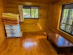 Simple stay in a bungalow like a tree house - Image 5