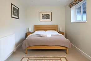Jewel in the Garden of England - 2 bedrooms - Image 3