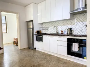 Flynn Beach Ocean Getaway - Image 5