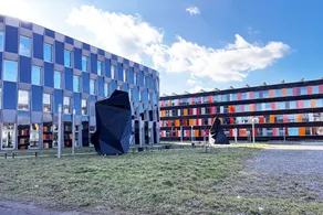 City-View Studio with Balcony, Dessau - Image 5