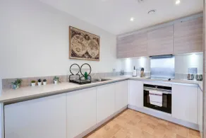 Alder House Serviced Apartment Maidenhead by 360stays - Image 2