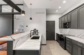 Modern Luxury West Des Moines Condo - Image 4