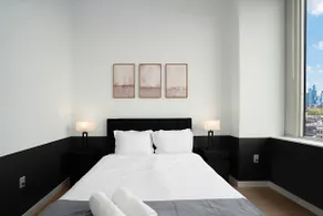 Exclusive 1BR Apt with NYC View - Image 3