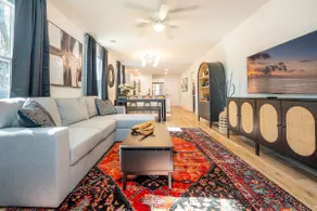 Near Airport: 25-min to DT/Beach - Image 3