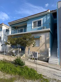 Blue Chameleon Seaview Maisonette - Image 3