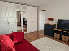 Cozy Central Apartment - Image 2