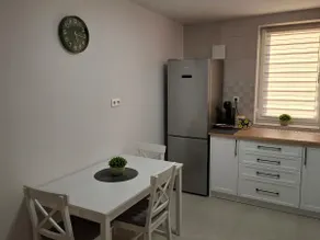 Cozy Central Apartment - Image 4