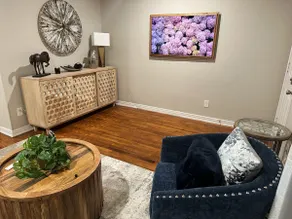 Cowtown Chic Stay - Image 2