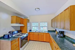 Stapleton Lakehouse (Private Beach Access) - Image 5