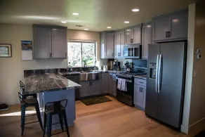 Dillashaw's Rustic Oak House - Image 4