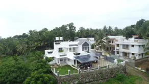 Cliffside Haven - Image 3