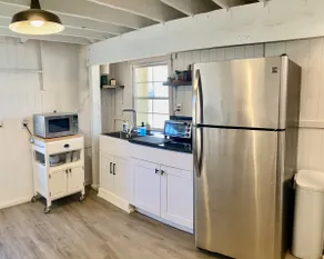 Lake View Loft House- Minutes to Historic Square - Image 5
