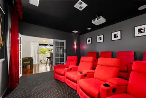 Maison Marie: Cinebar Getaway 4 Bedrooms 2.5 Baths - Image 2