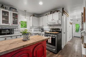 Restored 1920s Cottage | 4 Mins to Sister Bay - Image 4