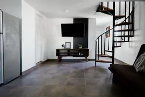Coronado House - Image 5