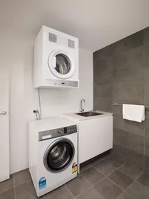 2 bedroom in Broadmeadow - Image 4