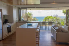 Waves 12 - Beachfront & Pool - Image 3