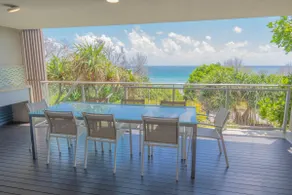 Waves 12 - Beachfront & Pool - Image 5
