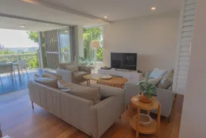Waves 12 - Beachfront & Pool - Image 2