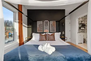 Luxe apt 20%off~3 Car Garage, 3bath~Close to NYC - Image 2