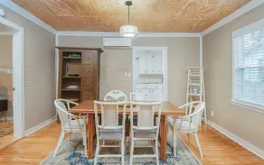 Crosstown Cottage - Image 5