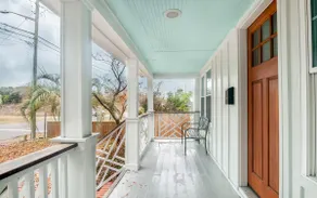 Crosstown Cottage - Image 2
