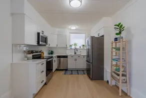 Charming 3BR Beach House with BBQ in Grand Bend - Image 4