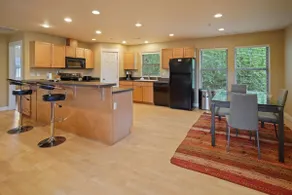 The Downtowner Apartment - Image 5