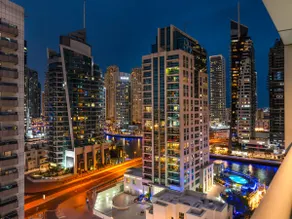 Luxury Apartment In the Heart of Dubai Marina - Image 5