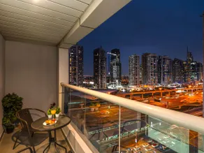 Luxury Apartment In the Heart of Dubai Marina - Image 3