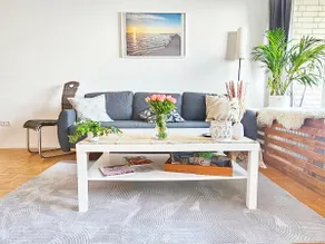 Sunrise apartment with lake view - Image 3