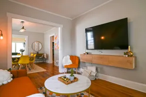 Colorful Retro Stay near the Zoo - Image 3