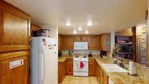 King Suite Pool/Spa Ski-in/out Gym Sauna BBQ - Image 4