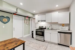 Sports Fans Welcome • 2BR/2BA by Vandy! - Image 2