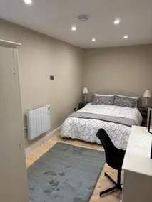 Modern secure townhouse - Image 2