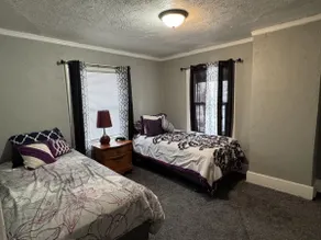 Historical home. 4 BDR. Spacious. Kitchen &dining - Image 4