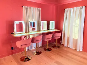 Pink Pony Club for Girls Trips; Near SoCo (B) - Image 4