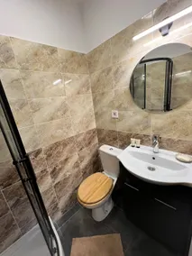New York Style Studio Apartment - Image 5