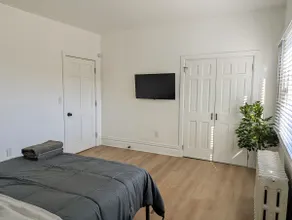 New 3 Bed/1 Bath Apt w/t Parking - Image 2