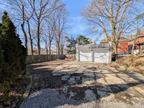 New 3 Bed/1 Bath Apt w/t Parking - Image 5