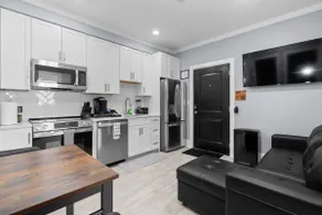 The Capitol Suite + 2Bed Condo+Private Parking - Image 4