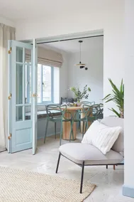 Bright & Spacious Coastal Retreat near Beach - Image 5