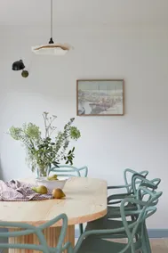 Bright & Spacious Coastal Retreat near Beach - Image 2