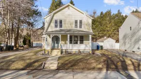 4BR Willimantic House | Near ECSU, UConn & Casinos - Image 5