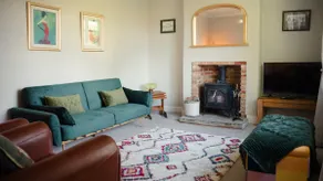 Newly Refurbished 3 bed House - Image 2