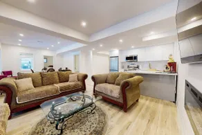 Luxury two Bedroom Ravine Home - Image 2