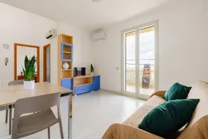 Kite Oasis (Yellow - Upstairs) - Image 2