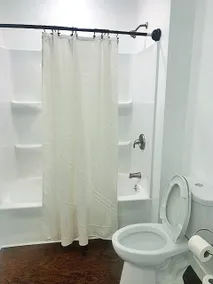 Renovated 2BR | Pets, Parking & Workspace - Image 3