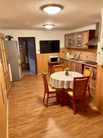 Cozy Basement Apartment - Image 4